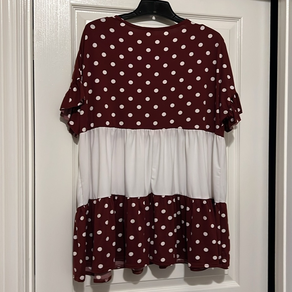 NWOT Women’s SS Polka Dot Top - Picture 8 of 8